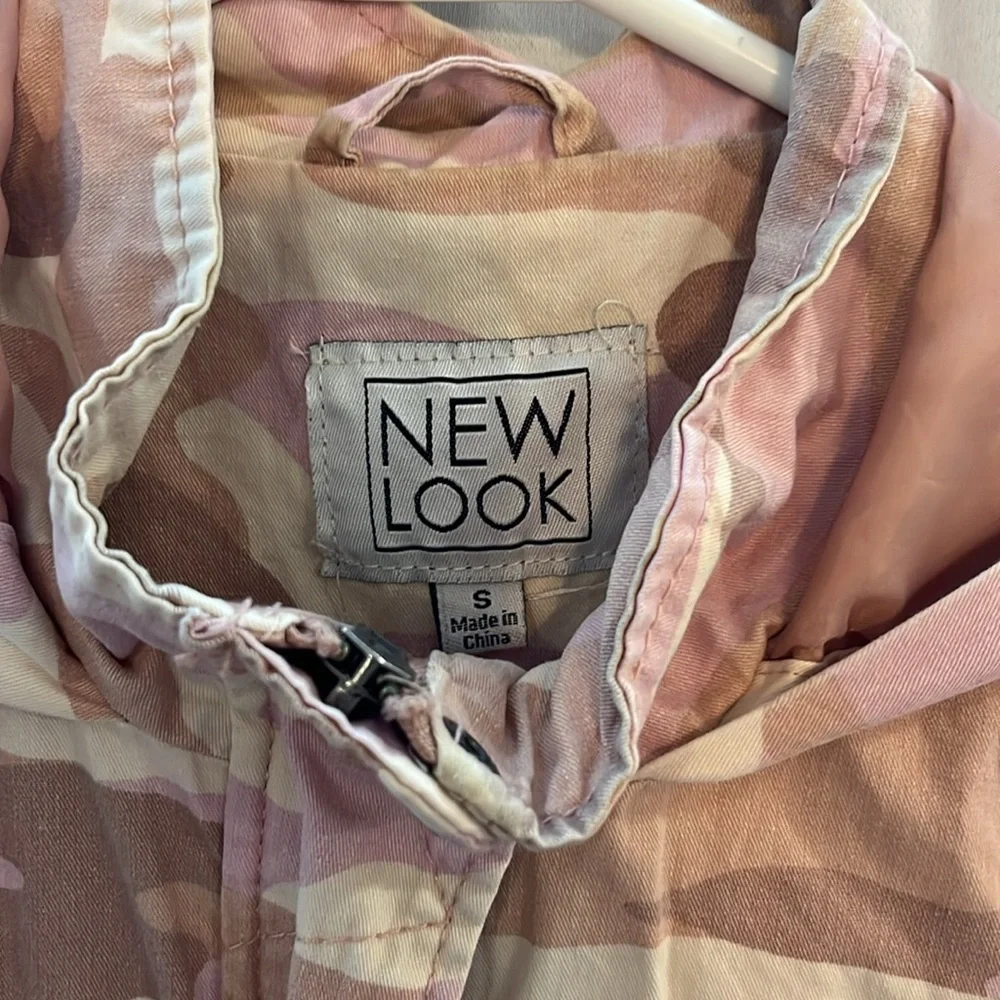 New Look pink toned camouflage women’s spring jacket USED size small - Picture 2 of 10